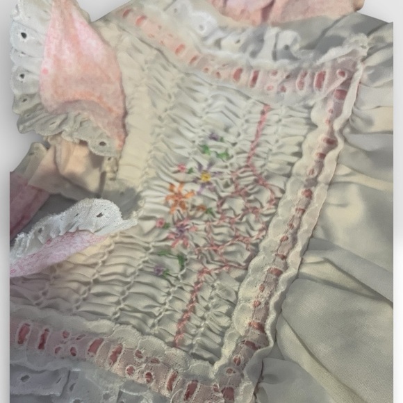 Polly Flinders Made in the USA smocked pink & white dress size 6-12 months - Picture 4 of 8